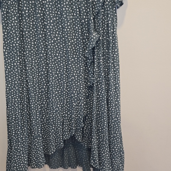 Maternity Sonoma Goods For Life Flutter Sleeve Wrap Dress Size: XL-MAT NWT - Picture 3 of 10